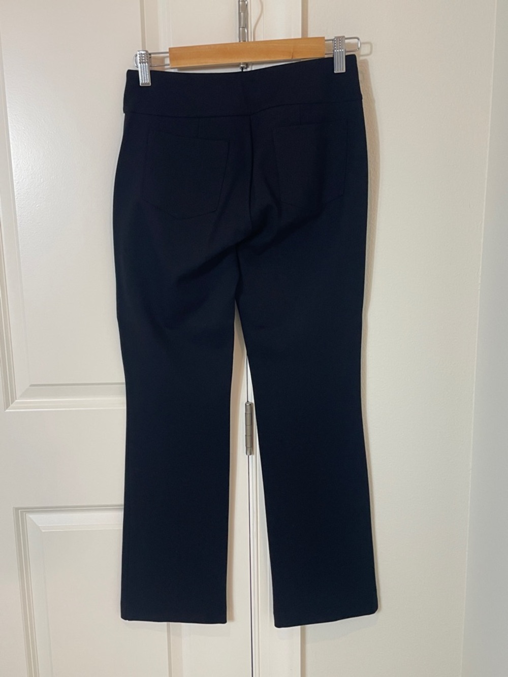 J. McLaughlin Riley Women's Black Ponte Knit Pull-On Pants - Picture 2 of 2